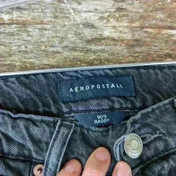 Black Aeropostale jeans, high waisted, wide leg and distressed size 2R - Picture 4 of 4